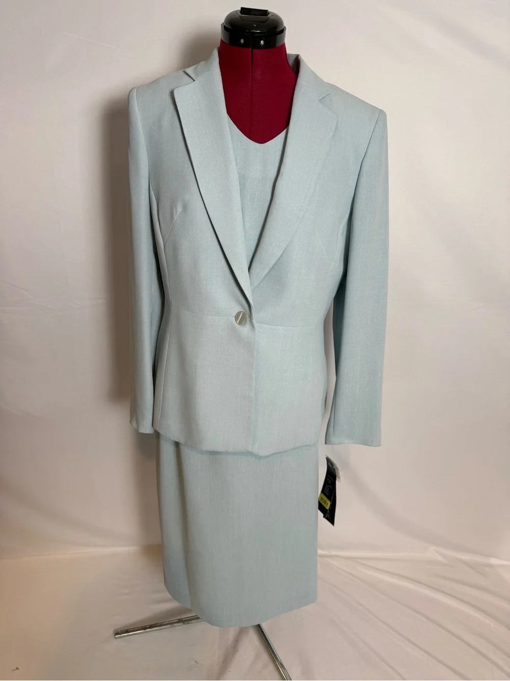 NWT Le Suit Skirt Suit Women's Size 10 Light Blue 3-Piece Set Blazer/Shell/Skirt